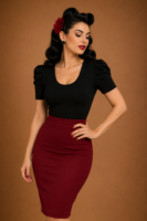 CAMISETA PINUP NEGRA MANGA ABULLONADA