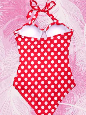 Traje de baño rojo lunares 2